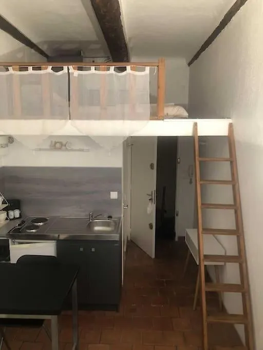 Retraite Provencale, Charmant Studio En Coeur De Ville Aix-en-Provence Apartment