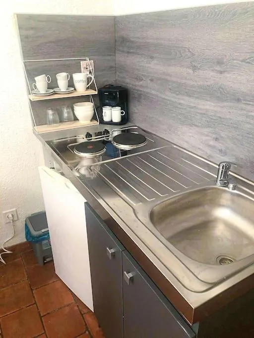 Apartment Retraite Provencale, Charmant Studio En Coeur De Ville Aix-en-Provence